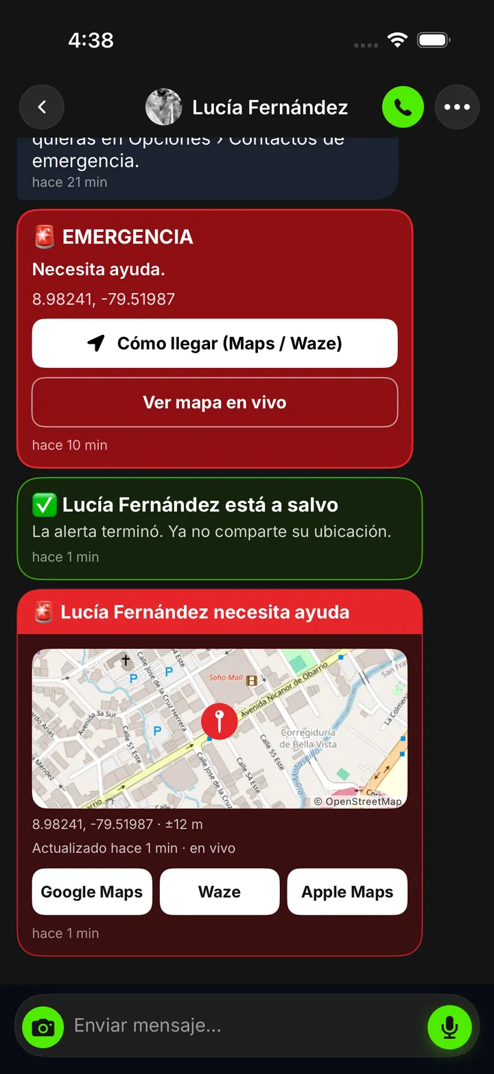 Alerta SOS en el chat con mapa de la ubicación en vivo y botones para abrirla en Google Maps, Waze o Apple Maps